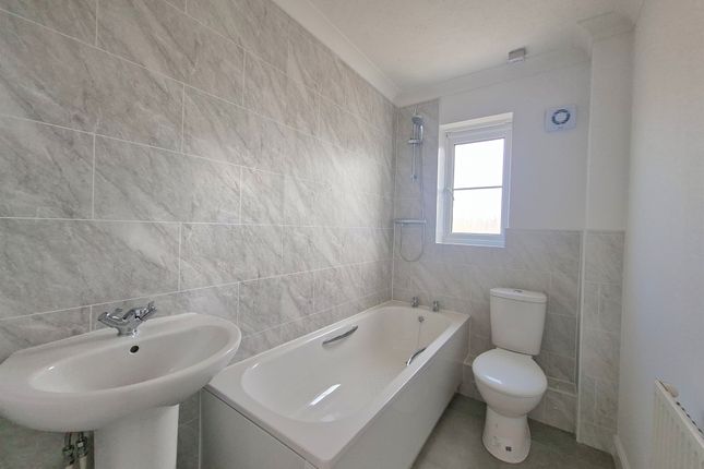 14, Knights Mews, Peterborough photo 3