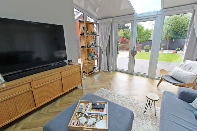 15 Anstige Avenue, Leicester photo 2