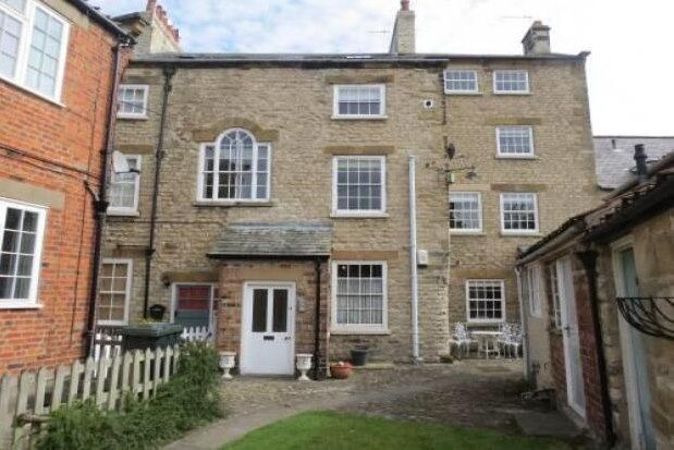 Thumbnail Flat to rent in Duncombe Place, York