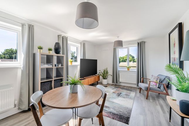 Apartment 12,, Oaklea House, Sion Close photo 2
