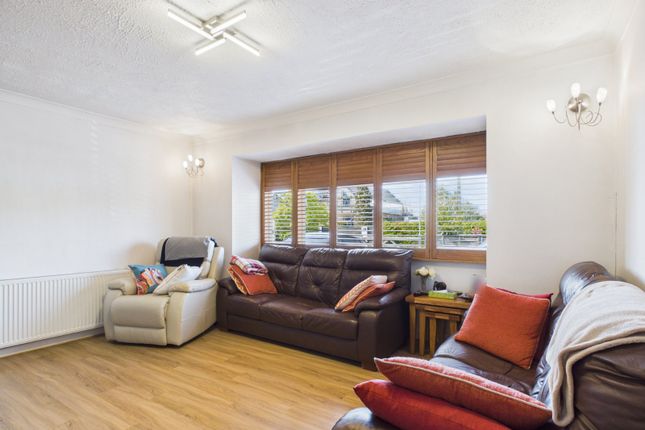 21, Park Avenue, Berkshire photo 2
