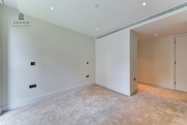 Flat to rent in Cascade Way, London