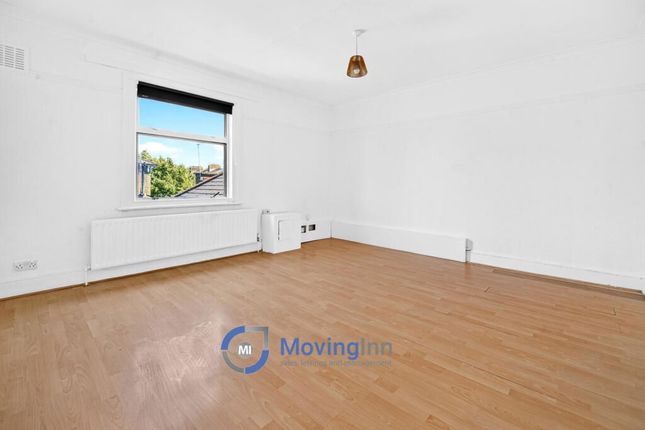 Flat D (4) 127, Knatchbull Road, London photo 4