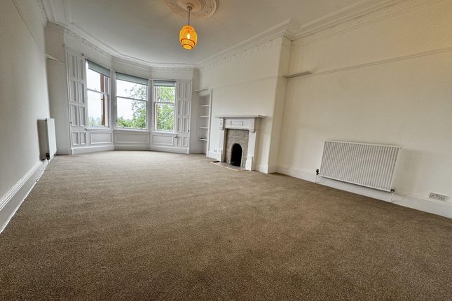 2 Garrioch Drive, Glasgow photo 4