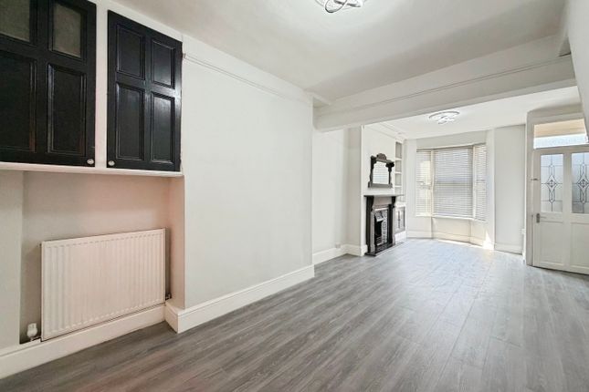 17, Dingle Vale, Liverpool photo 4