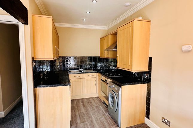32c, Church Street, WETHERBY photo 2