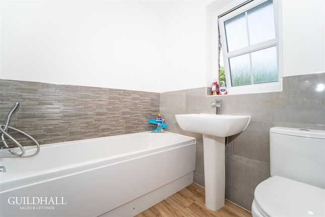 28, Larch Lane, Preston photo 4