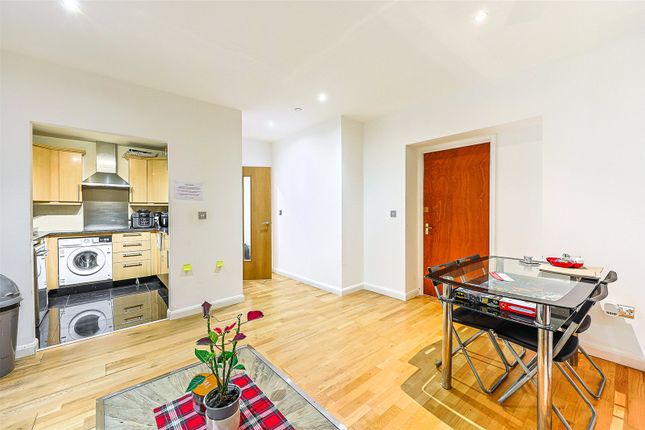 Flat 409, Cavalier House 46-50,, Uxbridge Road, Ealing photo 3