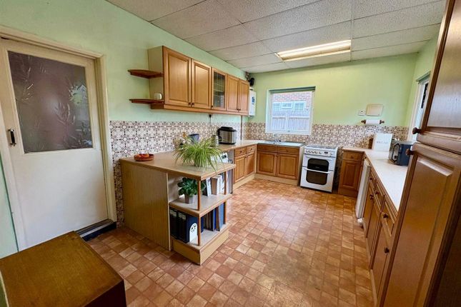 2, Alton Road, Fleet photo 3