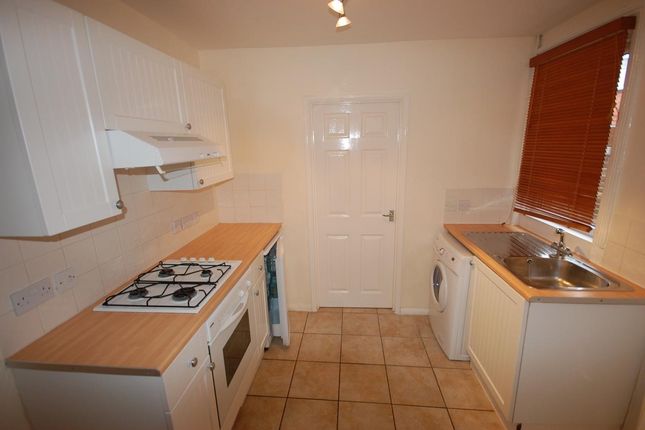 Thumbnail Flat to rent in Belmont Road, Reading