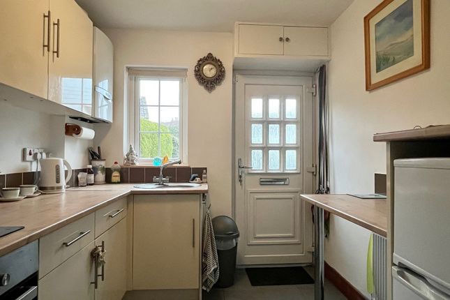 Flat 1, 72, The Lynch, Winscombe photo 4