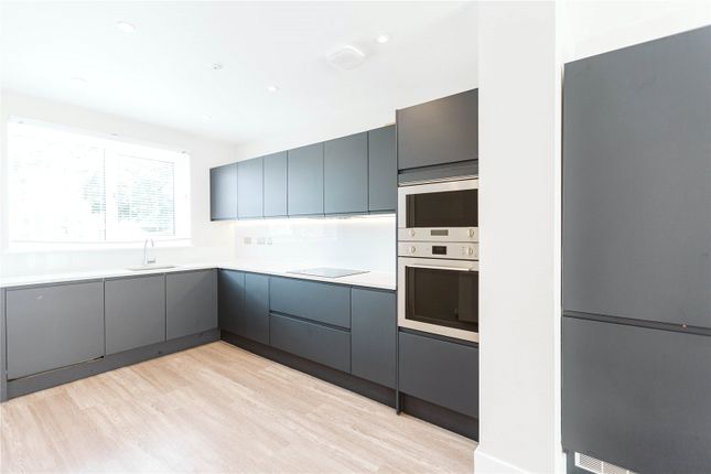 8, Mina Park Crescent, Bristol photo 4