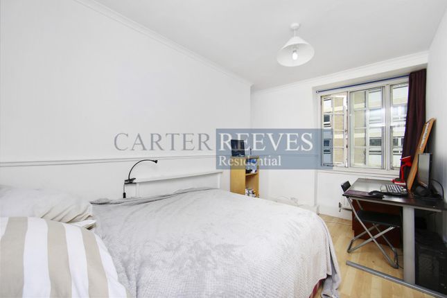 Flat 28, Laney House, Portpool Lane, London photo 3