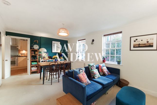 Thumbnail Flat for sale in Stapleton Hall Road, London