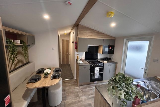 West Mersea Holiday Park, Seaview Avenue, Colchester photo 3