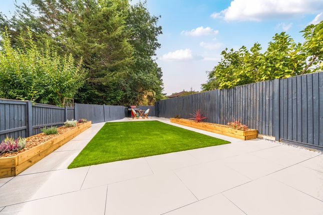 40, Charthouse Road, Ash Vale photo 4