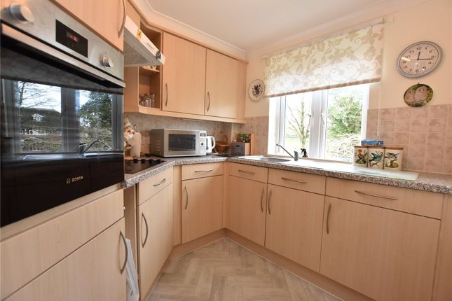 Flat for sale in Rymans Court, Didcot, Oxfordshire