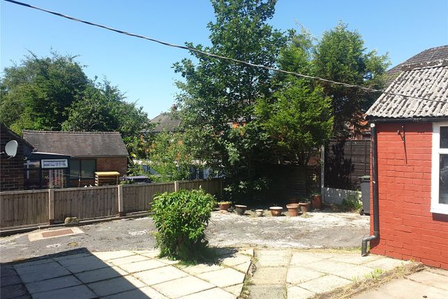 8, Sholver Lane, Oldham photo 2