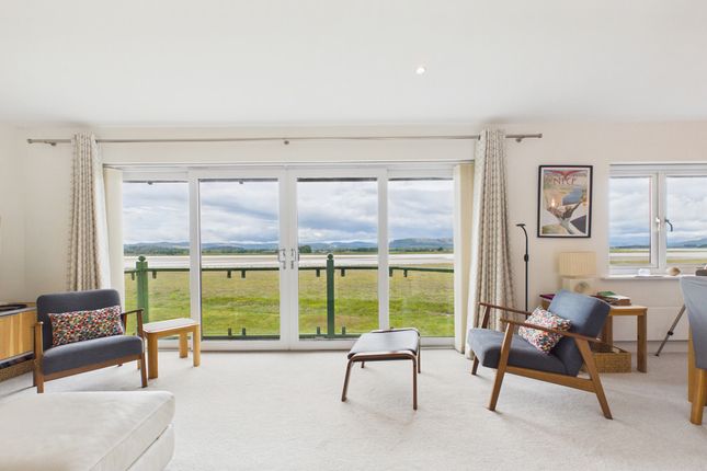 17, Herons Quay, Sandside photo 3