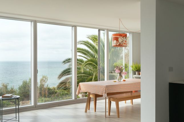 24, Radnor Cliff, Folkestone photo 4