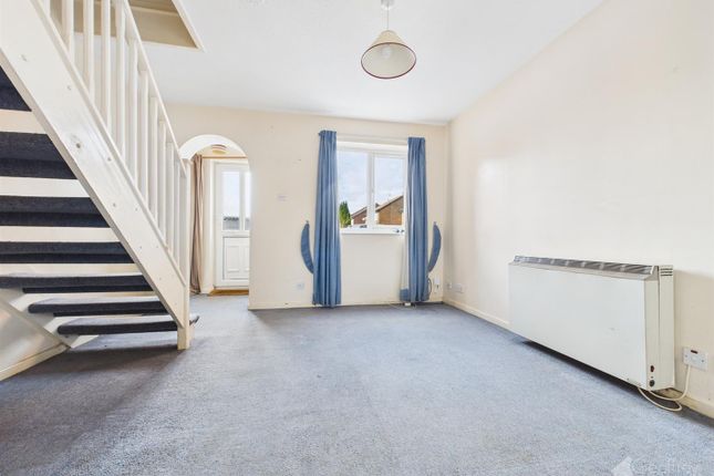36, Newcastle Close, Weston Heights, Stevenage photo 3
