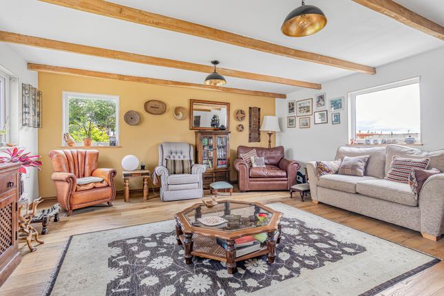 Poplar Farmhouse, 2, The Street, Holywell Row photo 4