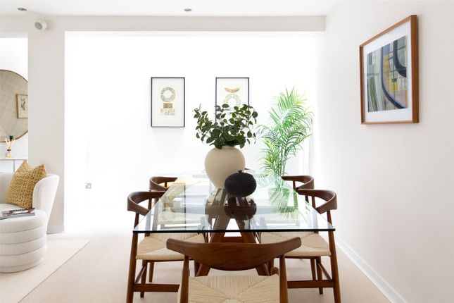 Flat for sale in Leinster Gardens, Bayswater