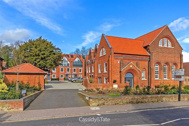 Oak Tree Gardens St Albans Herts Al1 3 Bedroom End Terrace House For Sale 57960729 Primelocation