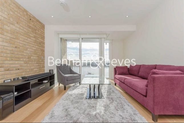 Thumbnail Flat to rent in Wapping High Street, Wapping