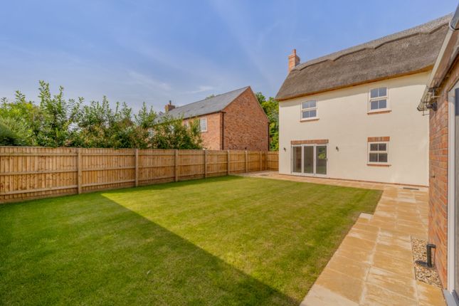 Plot 14, The Parklands (Sudbrooke)-9