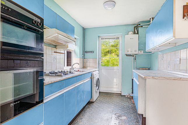 13, Cleveland Drive, Staines-upon-Thames photo 3