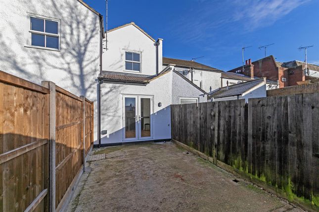 Terraced house for sale in Victoria Street, St.Albans