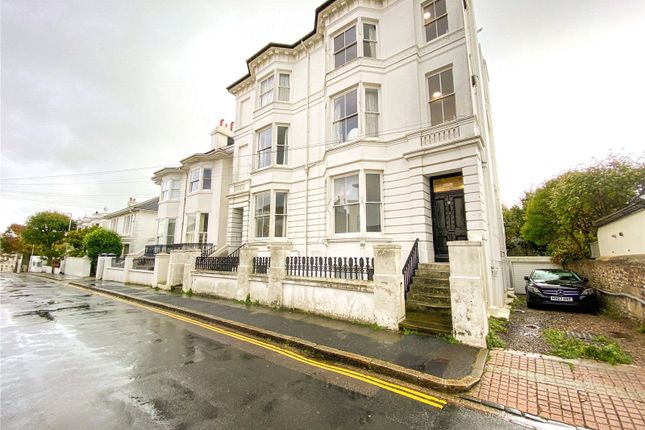 Flat to rent in Powis Grove, Brighton