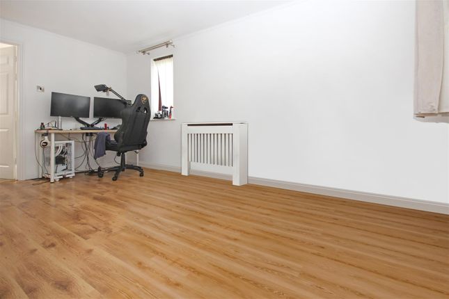 94, Charles Street, Wellingborough photo 4