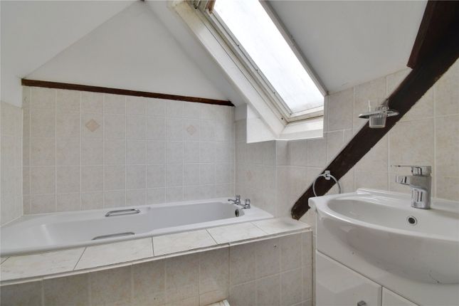 Detached house to rent in Harthall Lane, Kings Langley, Hertfordshire