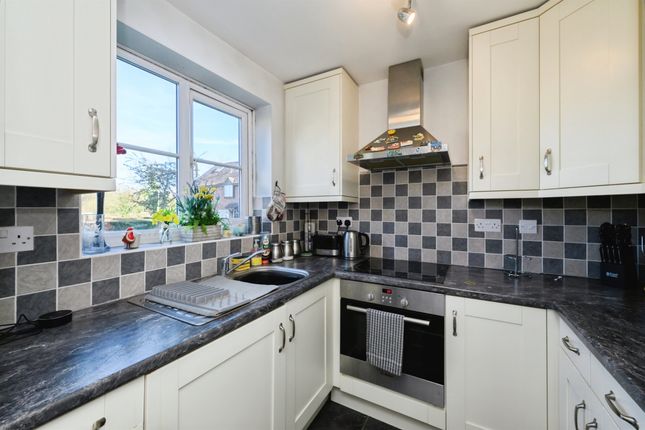 83, River Meads, Ware photo 3