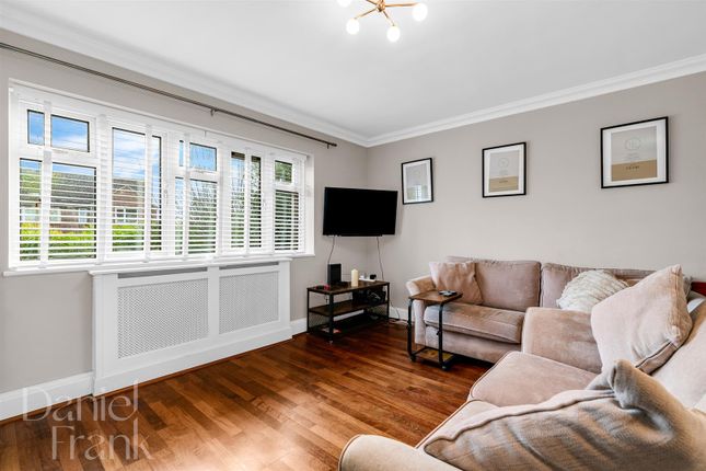 59, Danbury Road, Loughton photo 2