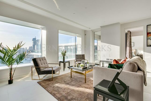 Thumbnail Flat to rent in Sugar Quay, Landmark Place, Tower Hill