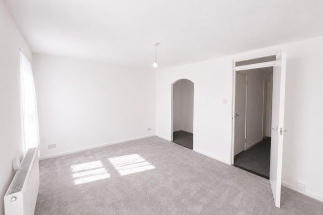 44, Parkway, Erith photo 4
