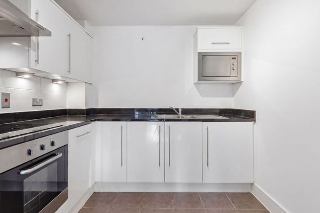501 Mercury House, London photo 3