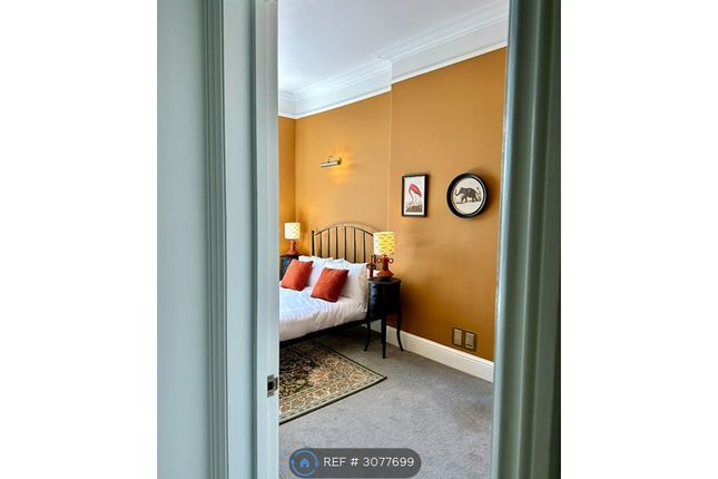 Royal York Crescent, Bristol photo 2