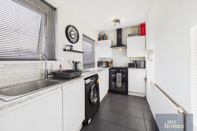14, Macdonald Place, Cardiff photo 3