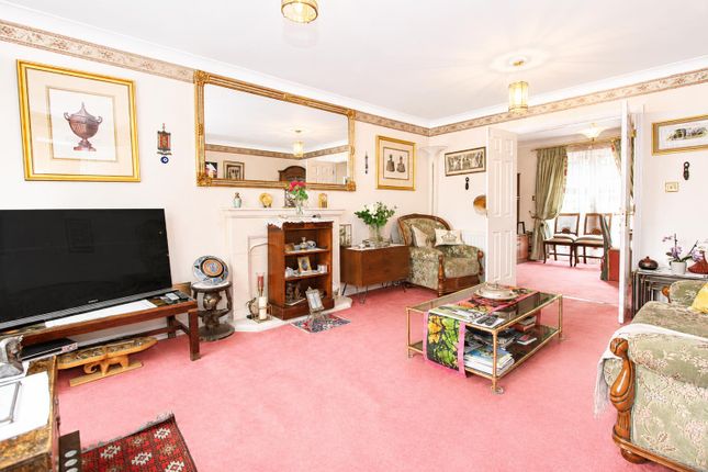 5, Fountain Drive, Carshalton Beeches photo 3