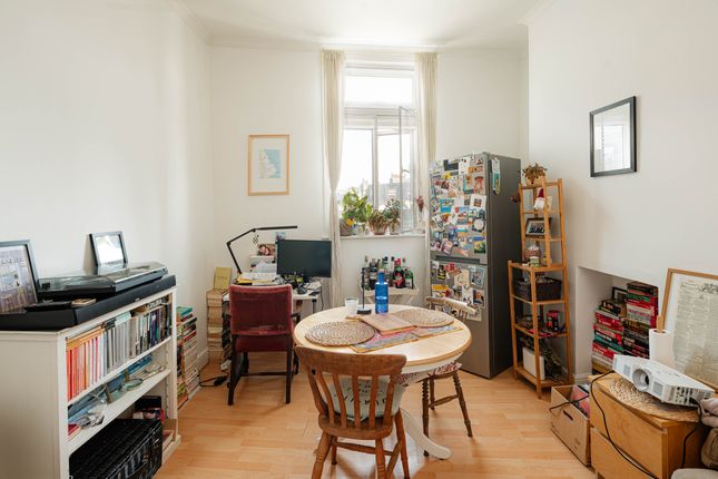 Flat 3, 334, Camberwell New Road, London photo 4
