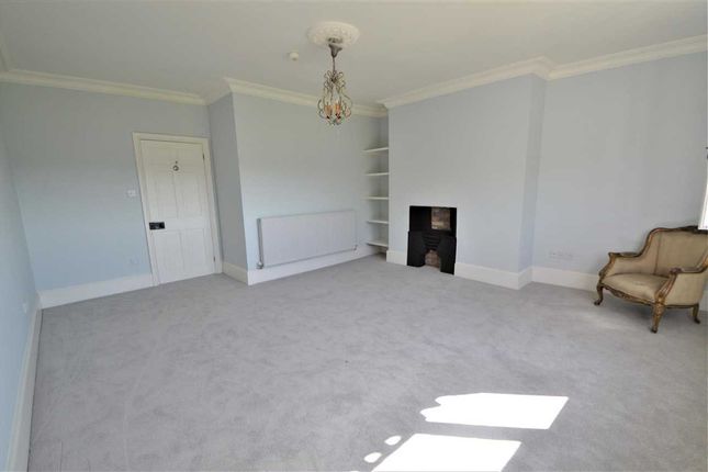 Flat to rent in Top Apartment, Bunny Hall, Loughborough Road, Nottingham