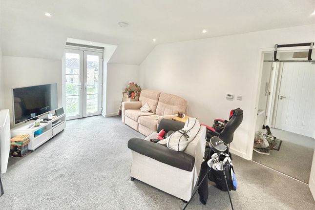 17 Gwealdues Court, Falmouth Road, Helston photo 2