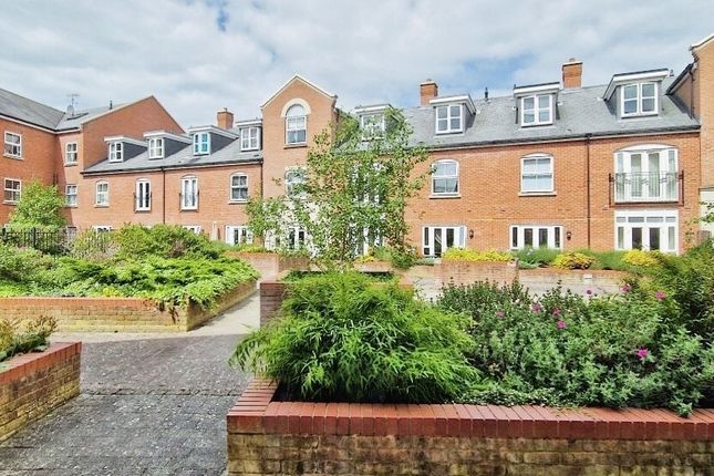 Town house for sale in Armstrong Drive, Worcester