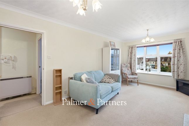 104, Godfreys Mews, Essex photo 2