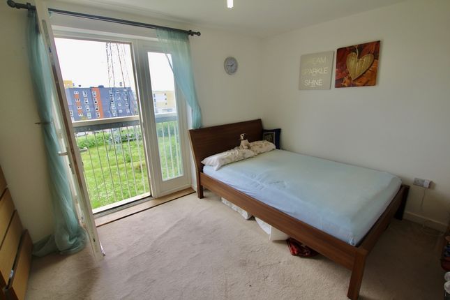 Flat for sale in Harlequin Close, Barking