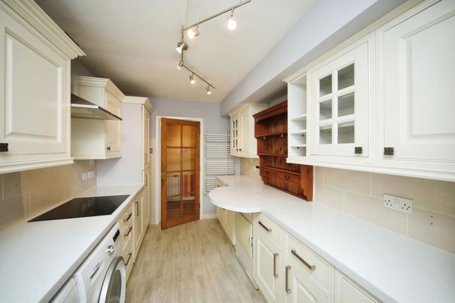 Flat for sale in Trull Road, Taunton